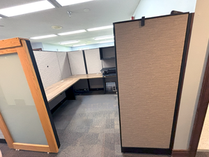 lot 4 image: MSRP $13,500&nbspHigh Quality HON LIKE NEW 2022 Accelerate Collection Workstation&nbspCubicle -Semi-Enclosed With Sliding Glass Panel,&nbspFiling Cabinet  Overhead Cabinet -See Video&nbspFully disassembled -Fork Lift At Site