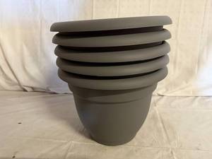 5 Charcoal Bloem Living Ariana Planters