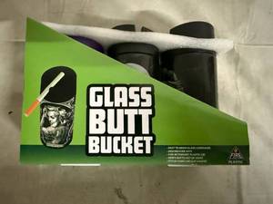 lot 44 image: 3 Pack of Glass Butt Buckets