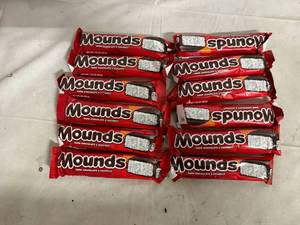 lot 162 image: 12 Mounds Candy Bars
