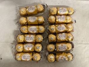 lot 187 image: 12 Ferrero Rocher
