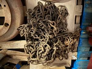 lot 27 image: Tractor Tire Chains