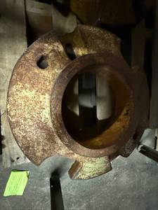 lot 28 image: Tractor Wheel Weights