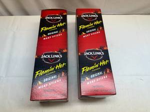 lot 43 image: 2x 20 Jack Links Flamin Hot