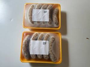 lot 75 image: CC. 2x 10ct Bratwurst