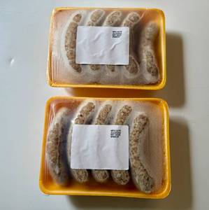 lot 76 image: CC. 2x 10ct Bratwurst