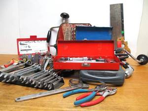 lot 47 image: Nice Large Lot of Assorted Hand Tools