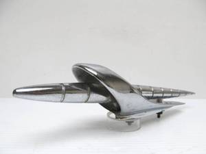 lot 112 image: Very Cool 1950s Gerity Studebaker Hood Ornament