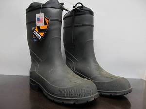 lot 120 image: Unused CHINOOK Waterproof Boots - Mens Size 12