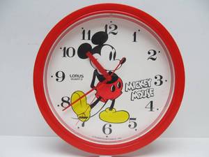 lot 130 image: Working Retro Vintage MICKEY MOUSE Lorus 10 Wall Clock