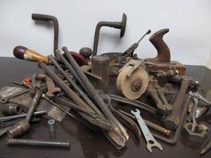lot 39 image: Large Group of Assorted Antique Tools