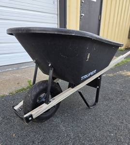 lot 204 image: Nice Condition TRUPER Wheelbarrow