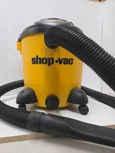 lot 206 image: Excellent Working 12 Gallon Shop Vac