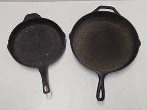 lot 288 image: 2 Cast Iron Skillets - Calphalon & Lodge