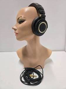 lot 299 image: Nice Pair of AUDIO TECHNICA Model ATH-M50X Headphones