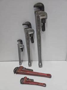 lot 340 image: Lot of 5 Large Ridgid & Ridge Pipe Wrenches