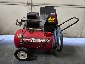 lot 356 image: Working COLEMAN Powermate 4 Gallon Air Compressor