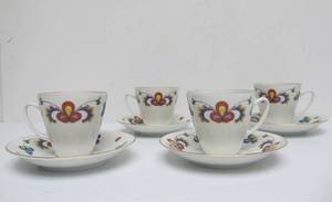 lot 358 image: Set of 4 Vintage Porsgrund Norway Farmers Rose Tea Cup and Saucer Sets