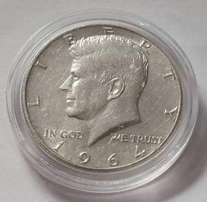 lot 8 image: 1964 Kennedy Silver Half Dollar  (Cased)
