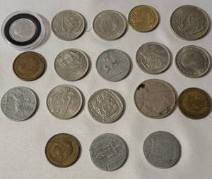 lot 49 image: 18 Coins from Spain (Centimos, Peseta)