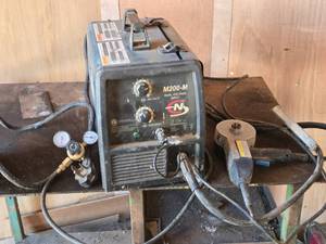 lot 27 image: Norstar M200-M Dual Voltage Input Welder