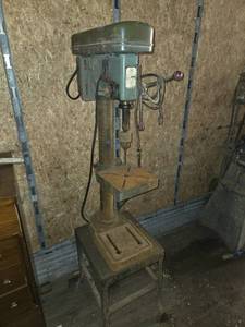 lot 44 image: JET JET-14M Drill Press with Adjustable Table - Needs Rewiring at least, did not start