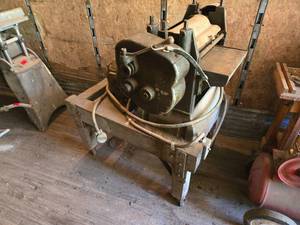 lot 57 image: Craftsman 12  Planer with Master Electric Motor - Did not power on when tested