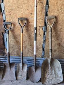 lot 68 image: Lot of a Variety of Shovels