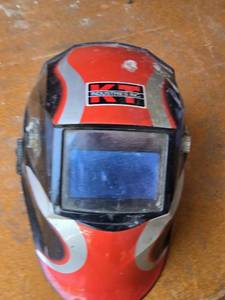 lot 98 image: K-T Industries Inc Auto Darkening Welding Helmet - May need batteries