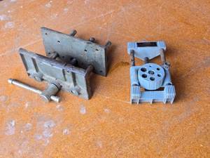 lot 119 image: General No. 840 Doweling Jig and Metal Vise
