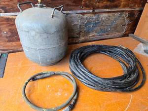 lot 127 image: Air Tank with Hoses and Accessories