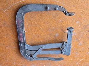 lot 139 image: K-D MFG Co. A10 58Q Valve Spring Compressor Tool