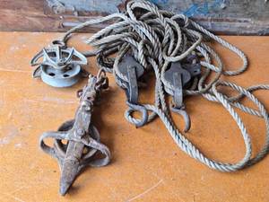 lot 144 image: Vintage Block and Tackle Set with Anchor and Rope