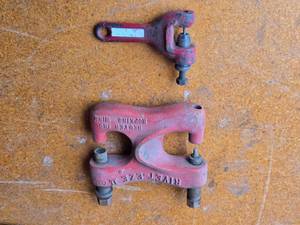 lot 152 image: Reuter Inc Rivet-Eze II Rivet Tool and Small Rivet Tool
