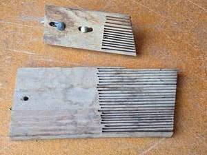 lot 169 image: Possibly DIY Wooden Wool Combs
