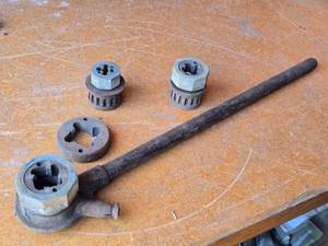 lot 174 image: Nye No. 60 Pipe Threading Tool and Dies