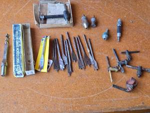 lot 193 image: Assorted Woodworking Drill Bits and Accessories such as spade bits, a hollow square mortice chisel and bit, drill chucks