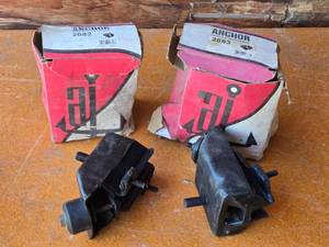 lot 239 image: Anchor Replacement Engine Mounts 2682 and 2683
