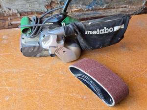 lot 286 image: Metabo HPT SB 8V2 3 Belt Sander with Sanding Belt - Works
