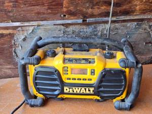 lot 290 image: DeWalt DC012 Work Site ChargerRadio - Tuner is Touchy, Battery Appears to Charge, Outlets Work