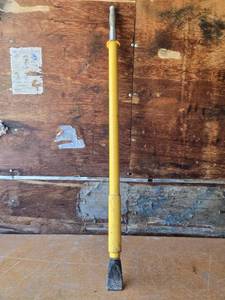 lot 324 image: Heavy Duty Bead Breaker
