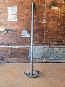 lot 325 image: Greenlee 34 Inch Conduit Bender with Handle