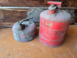 lot 337 image: Pair of Metal Gas Cans