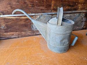 lot 342 image: Vintage Metal Oil Can with Long Spout