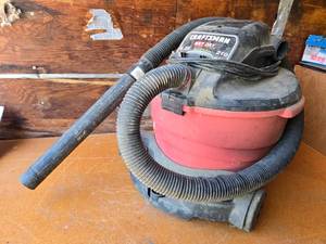 lot 366 image: Craftsman 6.25 HP 210 MPH WetDry Vacuum
