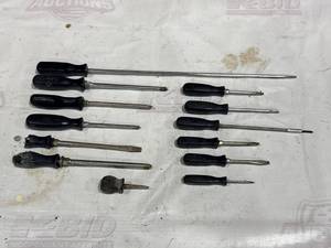 lot 366 image: Snap-on Screwdrivers with Black Handles