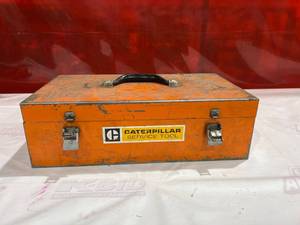 lot 370 image: Caterpillar Service Tool Kit with Gauges and Accessories