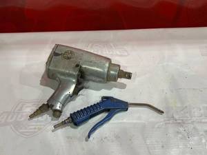 lot 519 image: Astro Model AP151SD 34 Inch Impact Wrench and Air Nozzle
