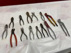 lot 526 image: Hand Tools Including Pliers and Wire Cutters