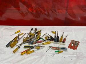 lot 534 image: Screwdrivers and SnapOn 4 Piece Pick Set